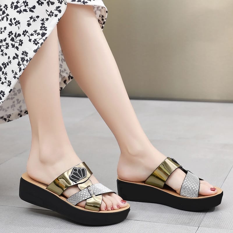 QZ -Trbaru !! Helen Sandal Spon Wanita Santai UJ 01