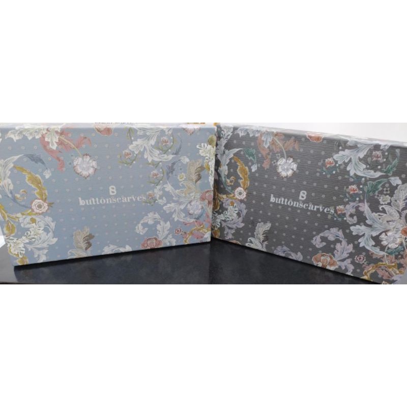 buttonscarves prayer robe royal