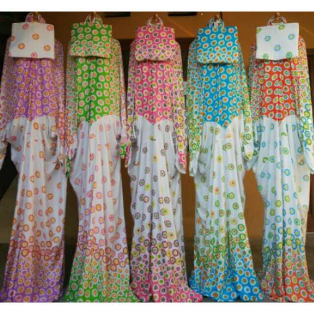 Mukena Bali Terusan Putih Bunga Warna