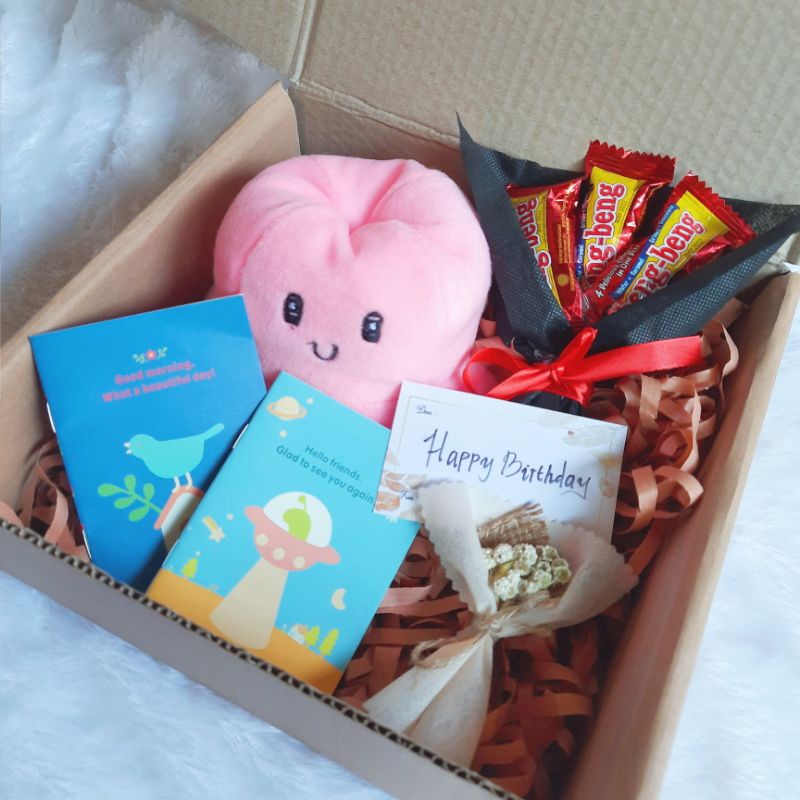 hampers boneka gurita bolak balik bucket beng beng silverqueen hadiah ultah wisuda dll