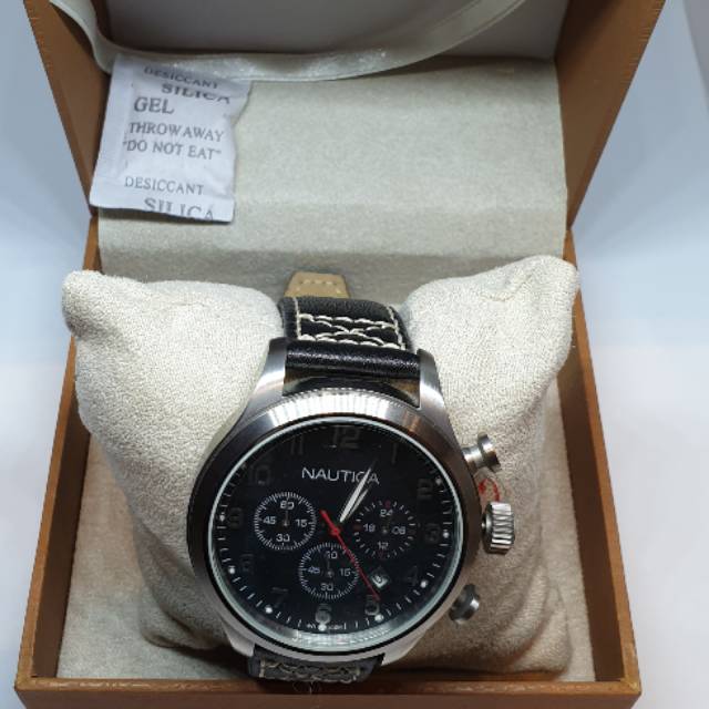 Jam tangan Nautica A14696G Tali Kulit Hitam Pria Original