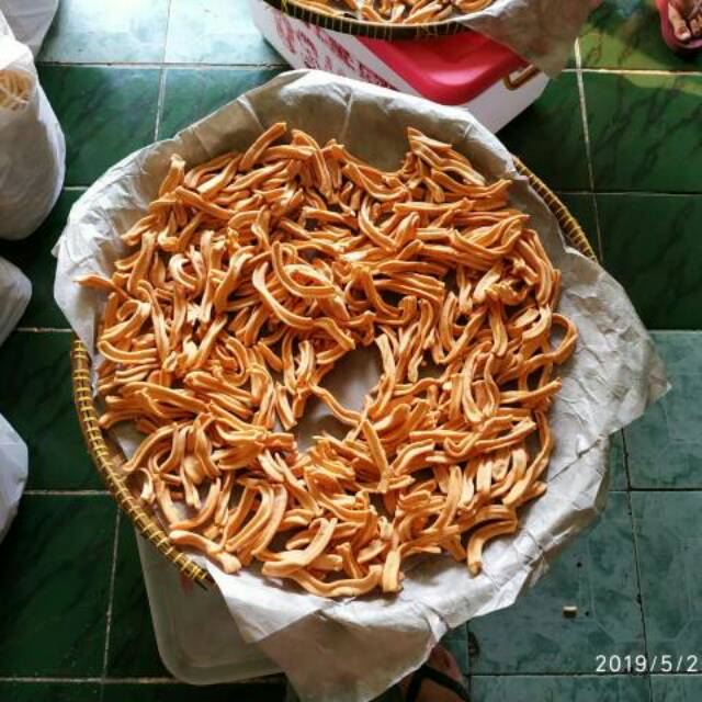 

Snack Kiloan Makanan Ringan Keju Goreng Pedas Osha Snack 1kg Curah