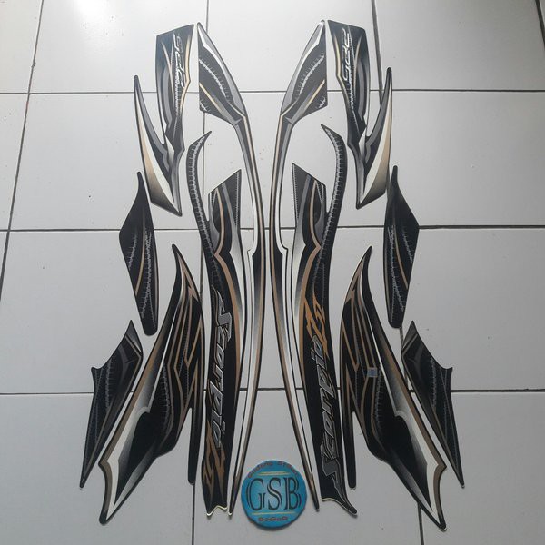 Striping Motor Scorpio Z 2010 Gold
