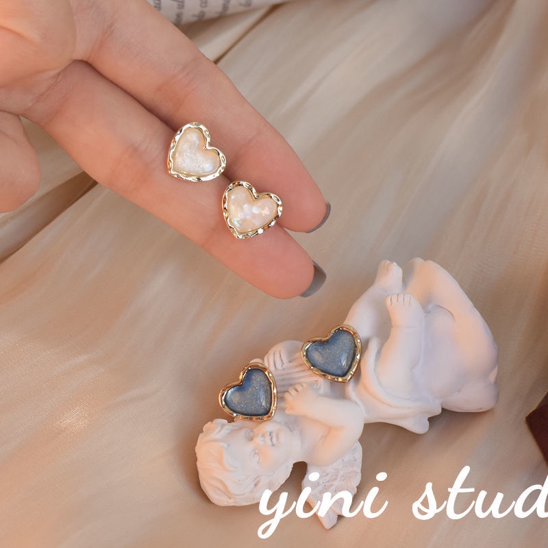 YEEZII Set Anting Stud Hypoallergenic Bentuk Hati Aksen Mutiara Warna Emas Untuk Wanita