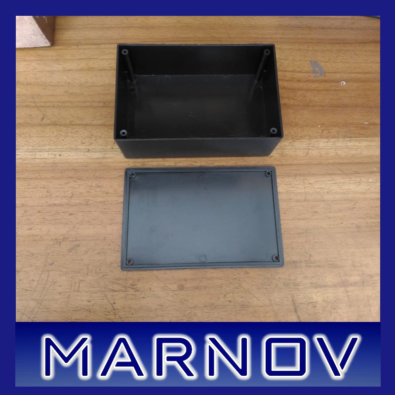 Project Box Hitam Sedang ukuran 12,5cm x 8,5cm x 5cm