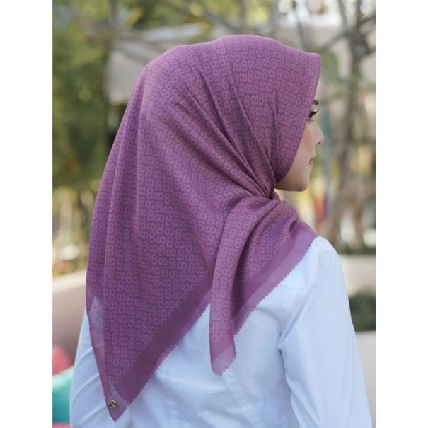 Buttonscarves Tapis Square Rosewood