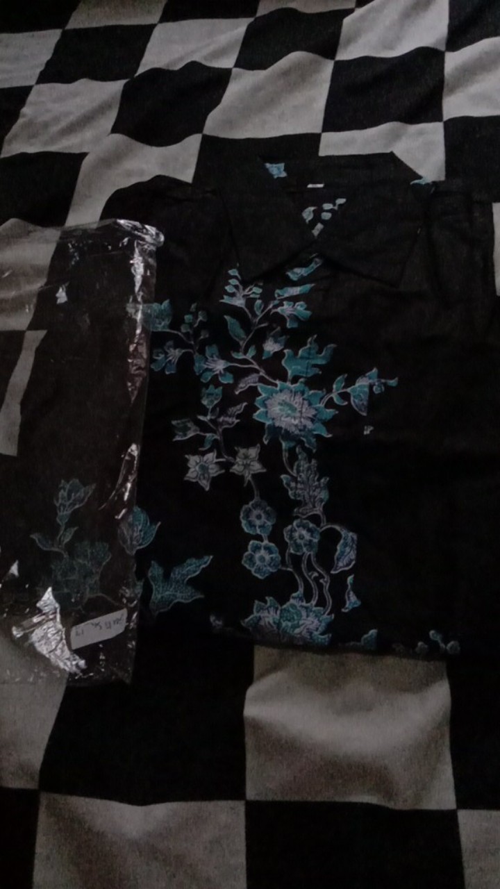 Outer Buketan Crem Kemeja Lengan Panjang M L Xl Xxl