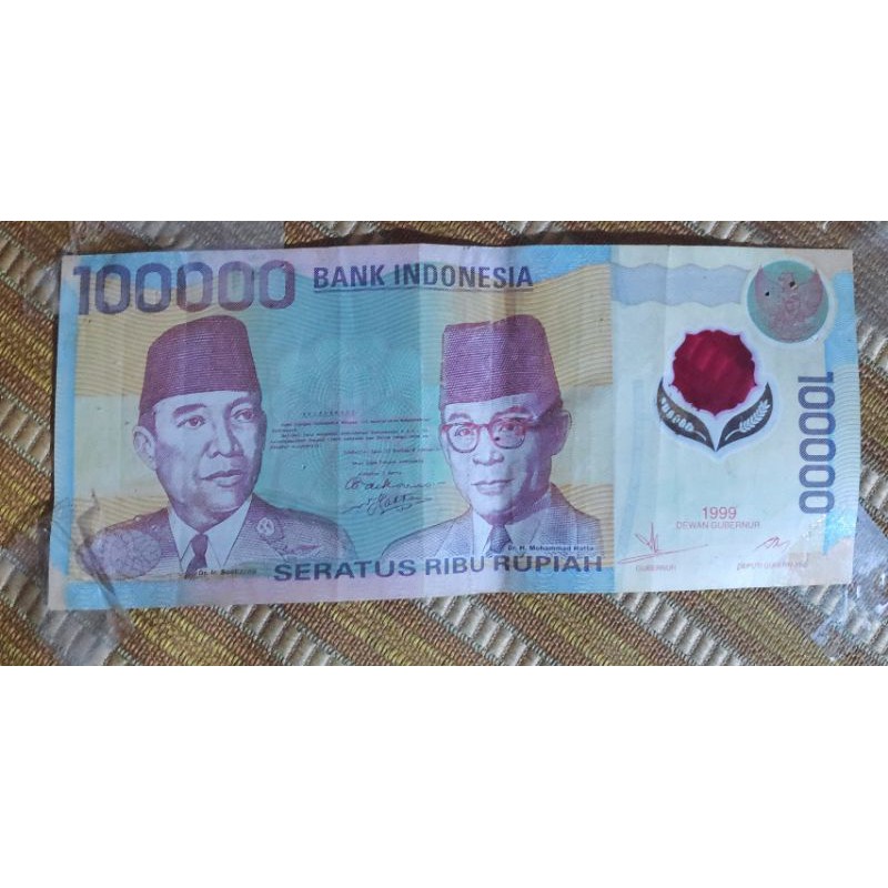 uang kertas 100000 soekarno hatta 1999