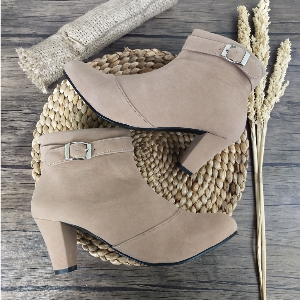 Bee Prince Sepatu Heels Wanita Ankle Boots Belt Bot Korea Kasual Sneaker Boot Cewek