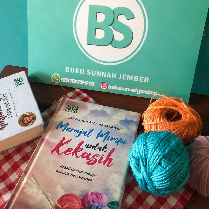 Buku Merajut Mimpi Untuk Kekasih