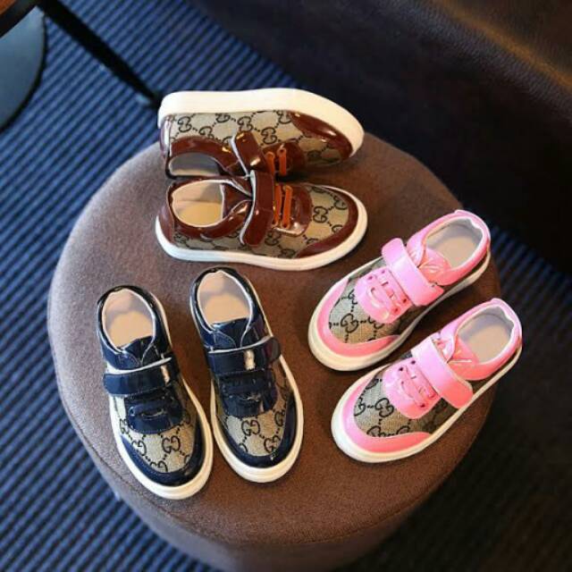 Sepatu anak gucci