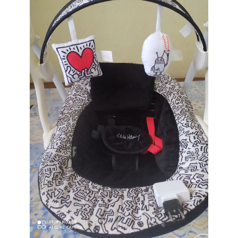 preloved baby swing cocolatte (keith haring)