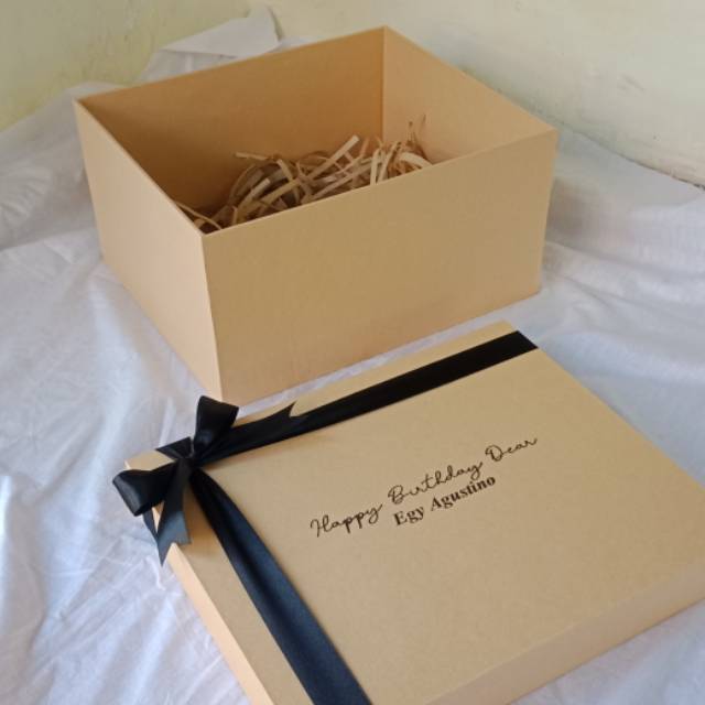 

Kotak kado 30x25x15 || Box custom, Box kado free custom nama