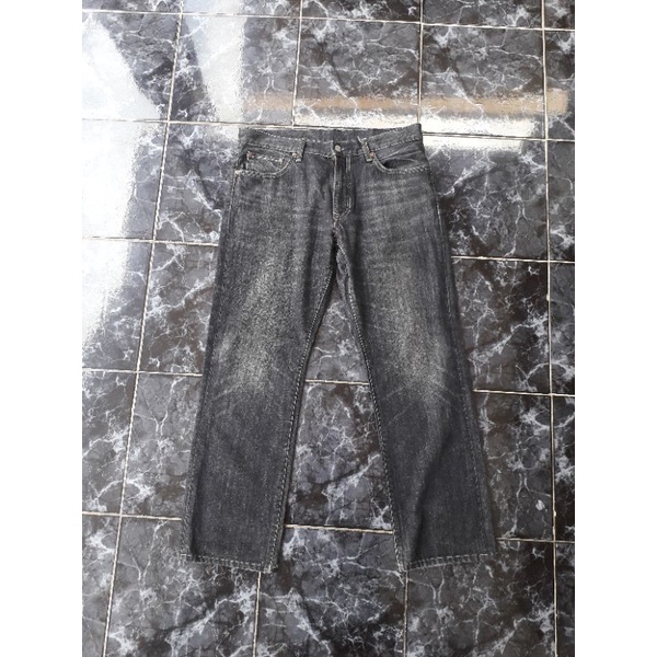 LP JEANS UNIQLO SECOND