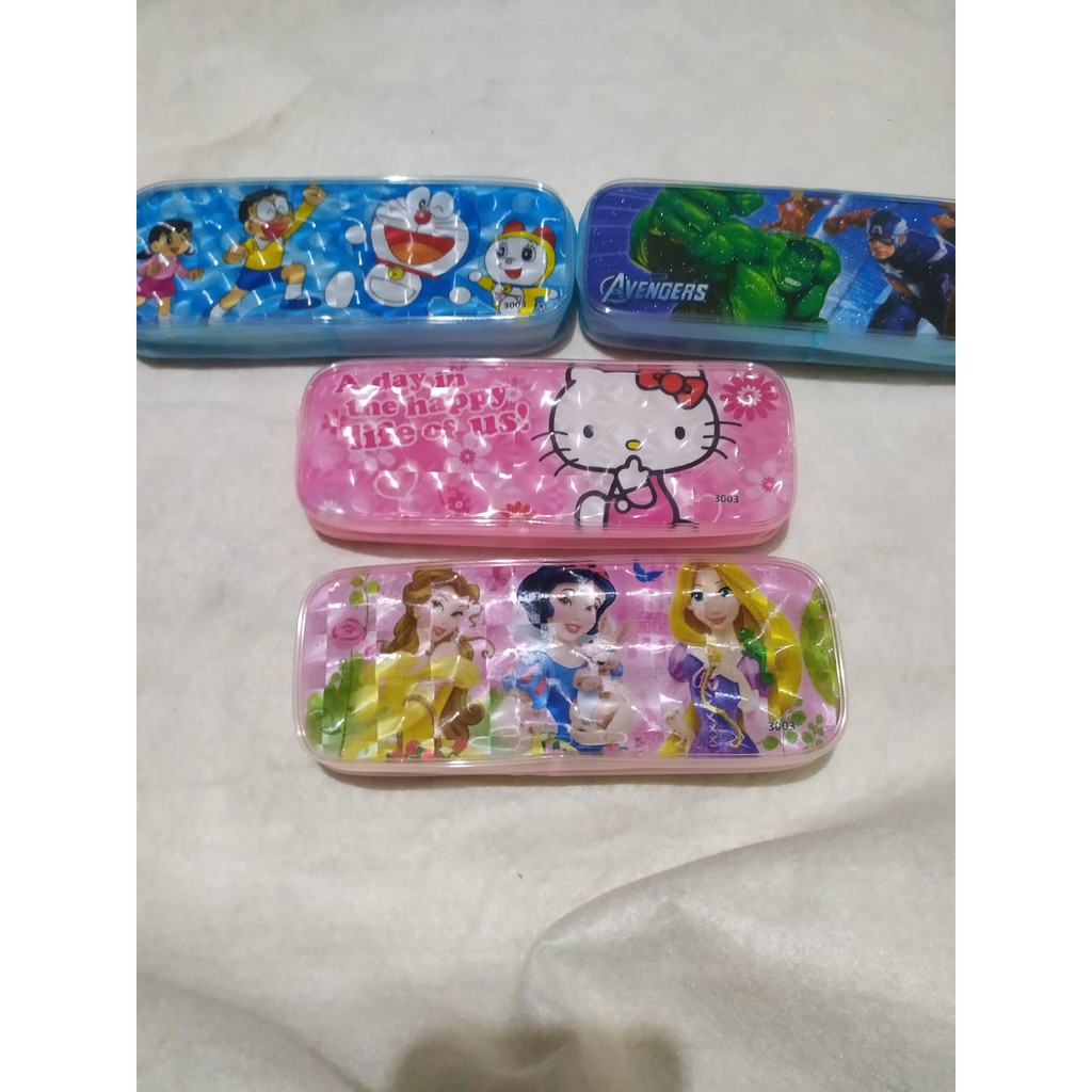 

TEMPAT PENSIL SLETING KARAKTER ANAK