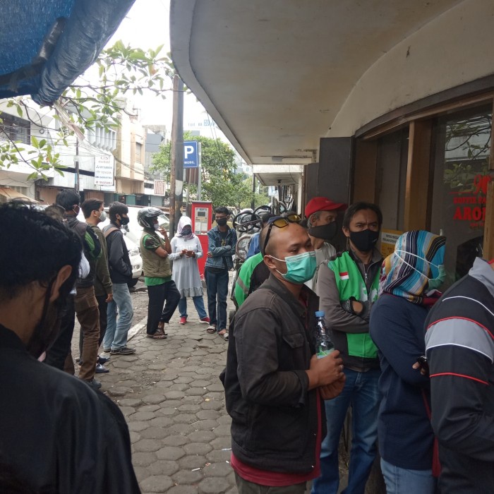 

gt201jyj Kopi Aroma Robusta Kopi Legendaris Khas Bandung 250 Gram - Halus Ds20X11