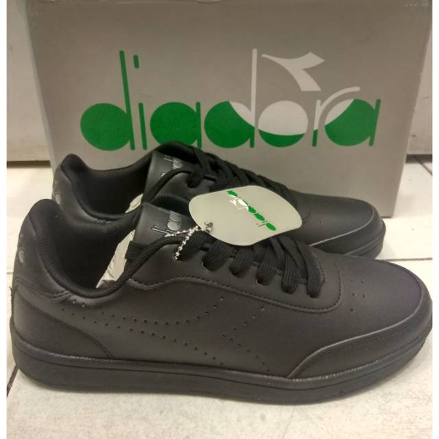 Sepatu diadora original full black givano x8f1203MB ready ukuran 41