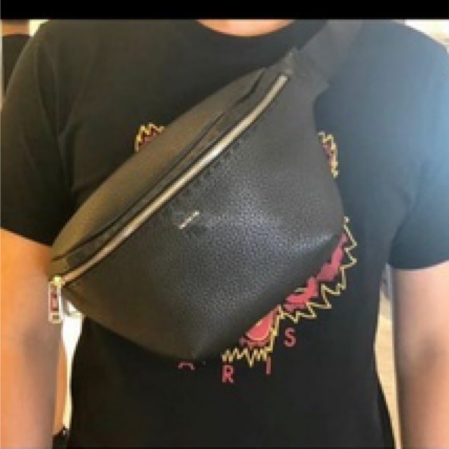 WAIST BAG BLACK FENDI LEATHER / TAS PINGGANG