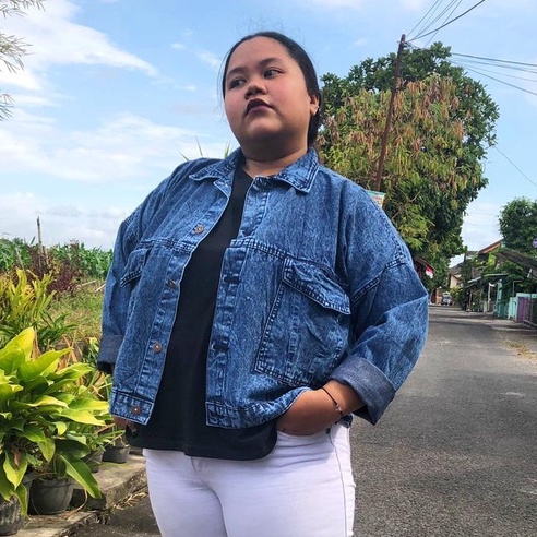 JAKET JEANS ALMA SANDWASH JUMBO LD 100-146 BAHAN DENIM JAKET WANITA CROPTY BIGSIZE-OYSTER SNWBLUE LD140