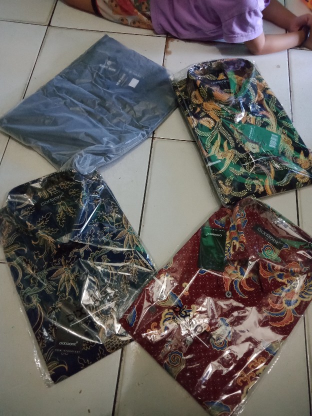 Kemeja Batik Pria Lengan Pendek Bs66 Katun Motif Modern Dixmont Semi Slim Fit Premium