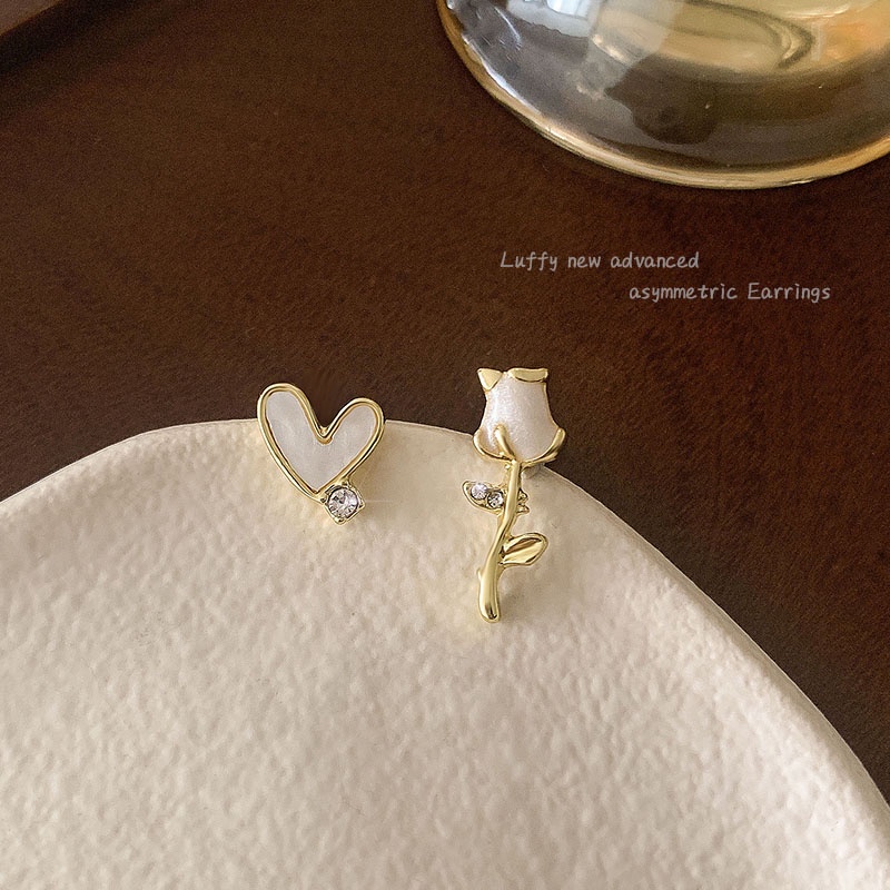 Anting Asimetris Bunga Gaya Korea2023Anting Wanita Baru