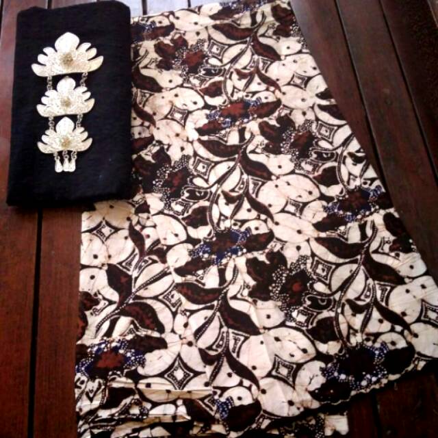 Kain batik Pekalongan asli