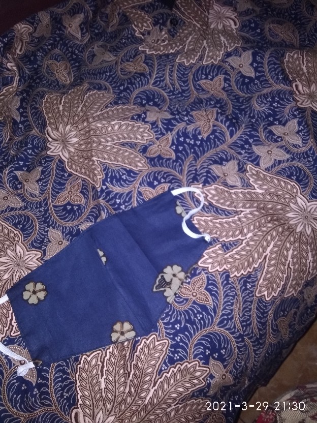 Kemeja Batik Pria Lengan Panjang Pendek Lapis Furing Reguler Fit Kembang Biru