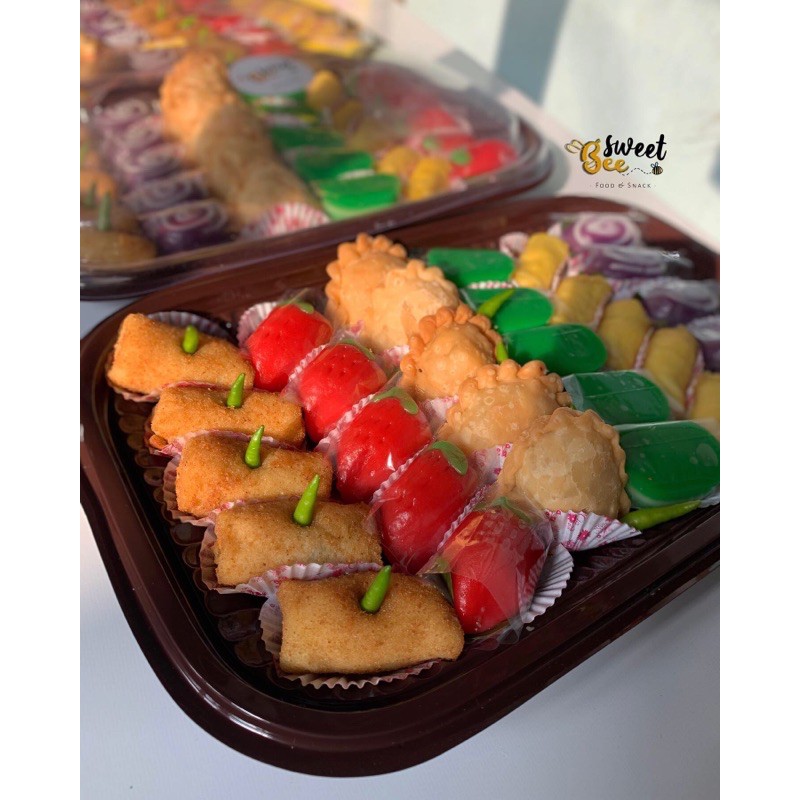 

Kue Nampan Jajanan Pasar • sweetbeesnack •