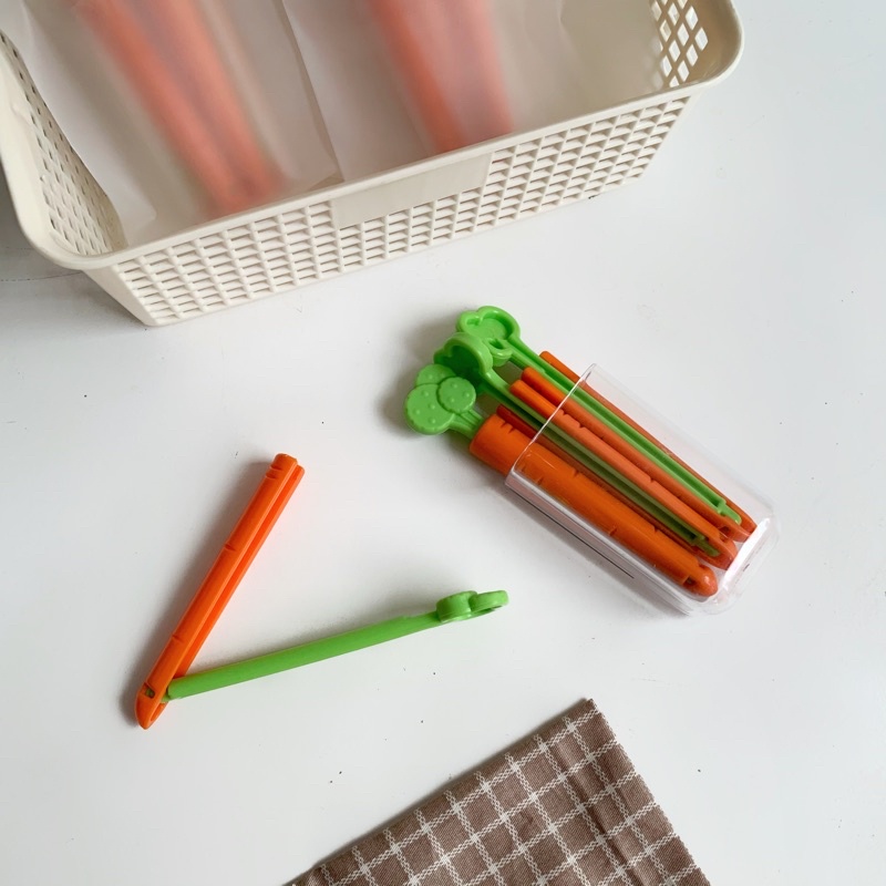 

carrot clips