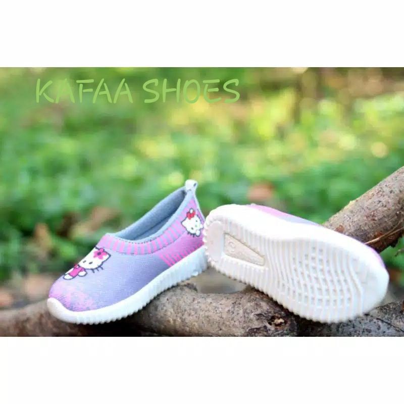 Sepatu Anak Perempuan Slip On Hello Kitty Umur 1 2 3 4 5 Tahun