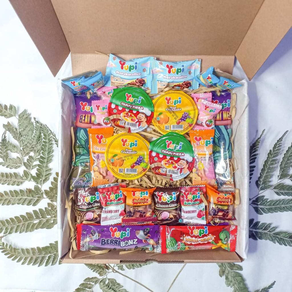 Gummy Box/Gift Box/Snack Box/ Yupi Box/HAMPERS dari bebeb