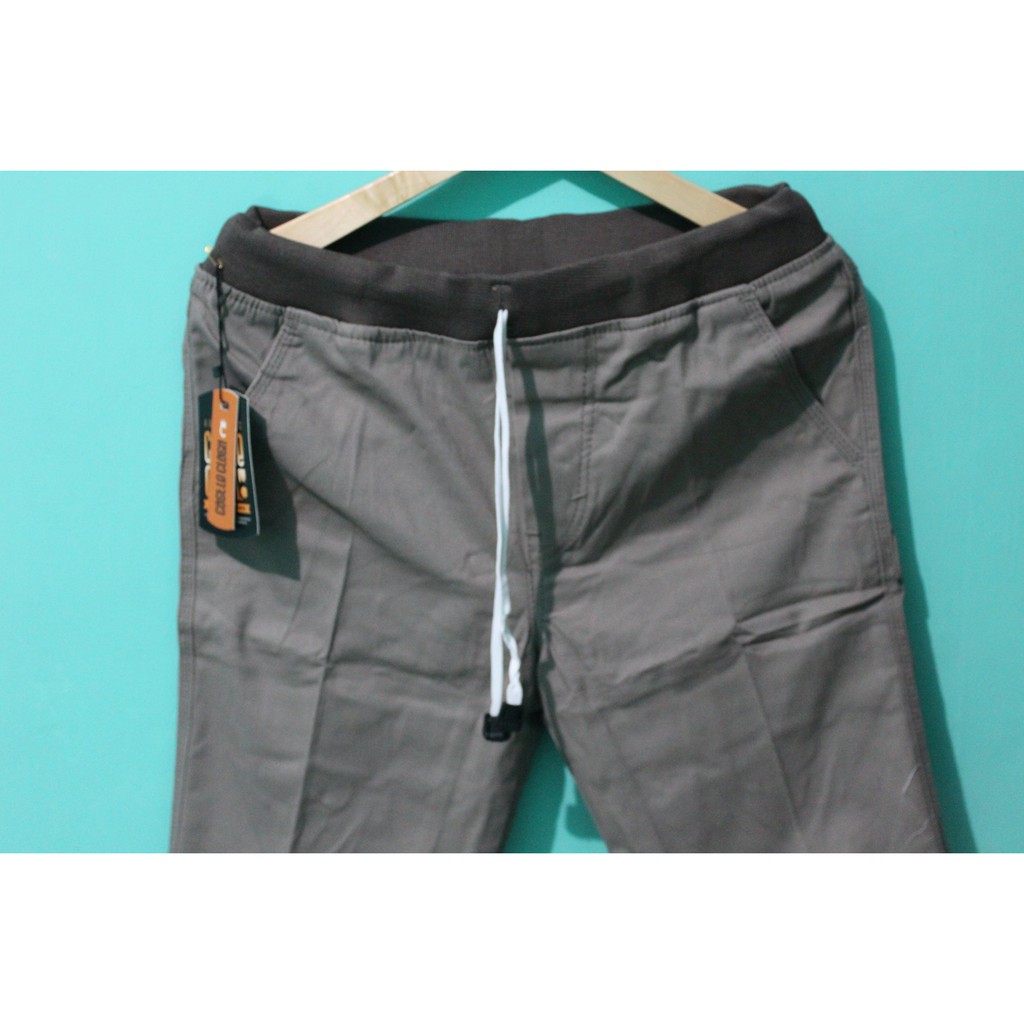 Celana Chino Castle Clash Premium