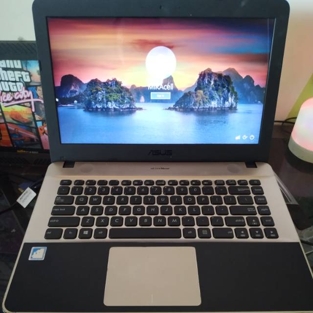 Laptop ASUS Murah X441MA-GA012T 14 Inch Intel Celeron N4000 4GB 1TB