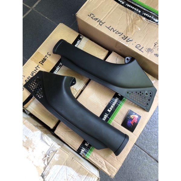 Air scope / lubang udara ninja Rr old, Zx150, & Ckd original KGP kode parts : Kanan 14073-1701 Kiri 