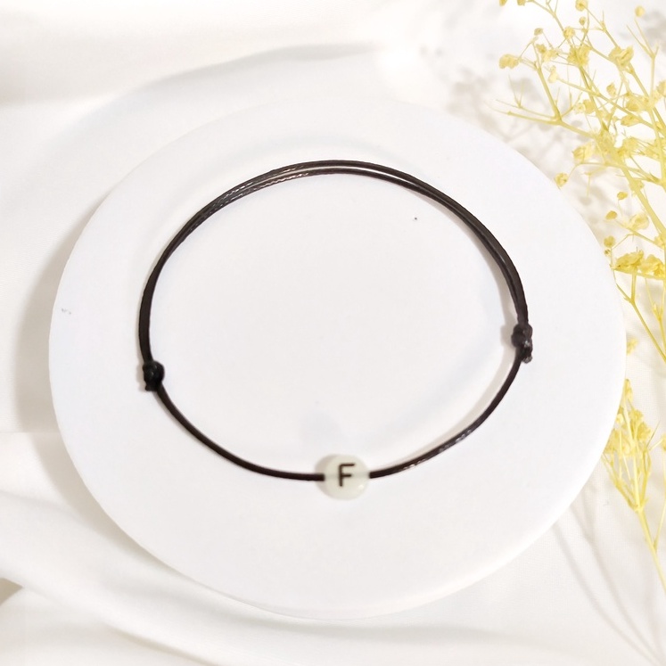 gelang glow in the dark inisial huruf bisa nyala wanita pria tali hitam korea waterproof-F