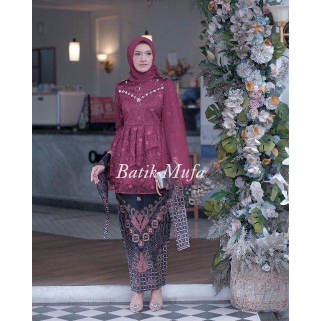 Kebaya Couple MEYCA Maroon Kebaya modern kebaya tunangan kebaya wisuda kebaya lamaran terbaru