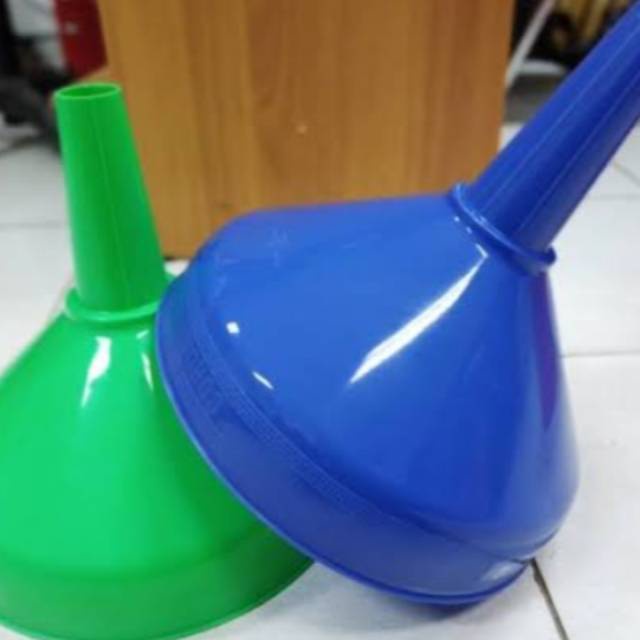 Corong Plastik Serbaguna 30 Cm.