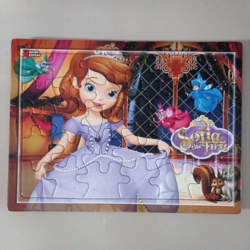 Puzzle aktivitas Anak Sofia The first