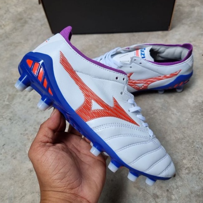 Sepatu Bola Mizuno Morelia Neo3 White High Risk Red Fg-sepatu bola mizuno-sepatu bola-mizuno