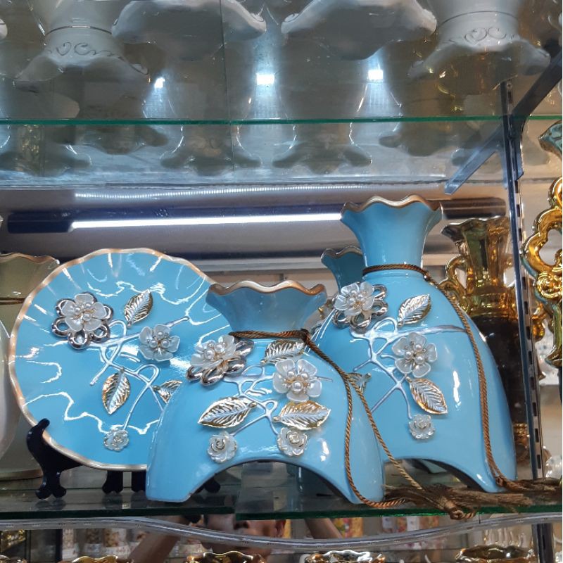 Jual pajangan keramik import Jual pajangan lemari kaca Dekorasi rumah Patung keramik Guci keramik