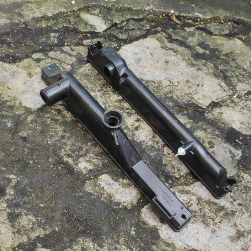 UPPER LOWER TANK RADIATOR L300 ORIGINAL