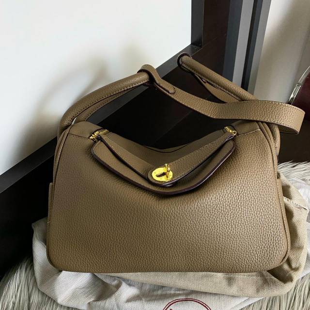 #7-111-8 Lindy Togo Leather Ghw Spring Summer 2019