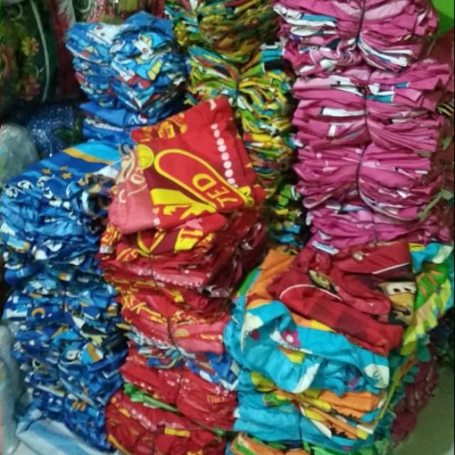 Sarung bantal cinta jumbo Motif Bola Uk 90x45 Halus dan lembut