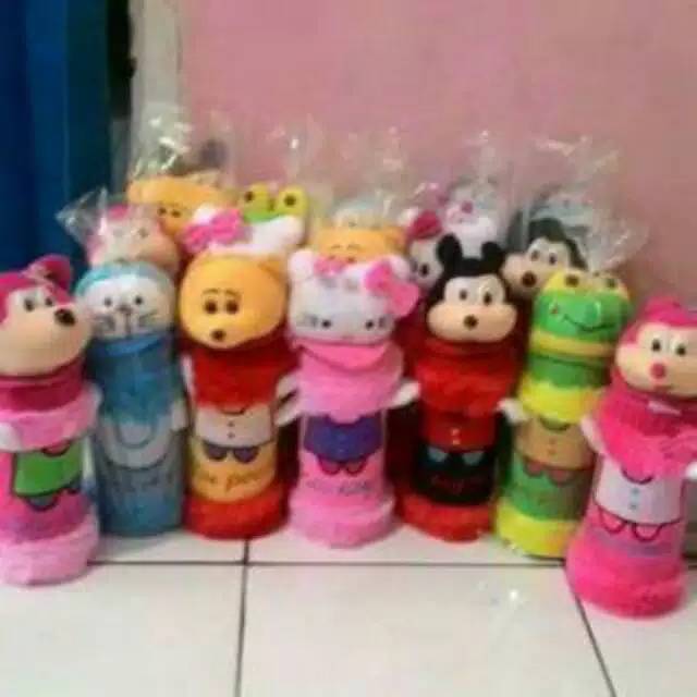 Celengan  karakter boneka