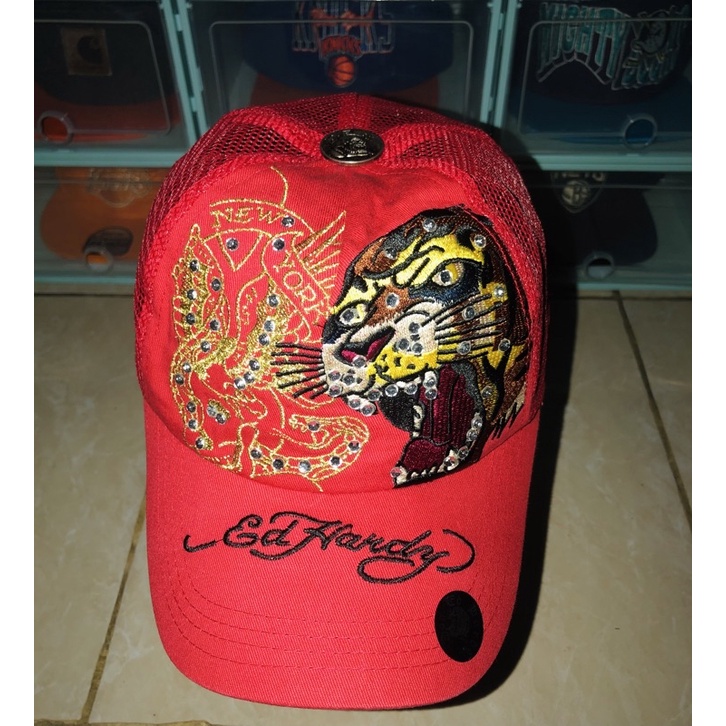 Topi Ed hardy