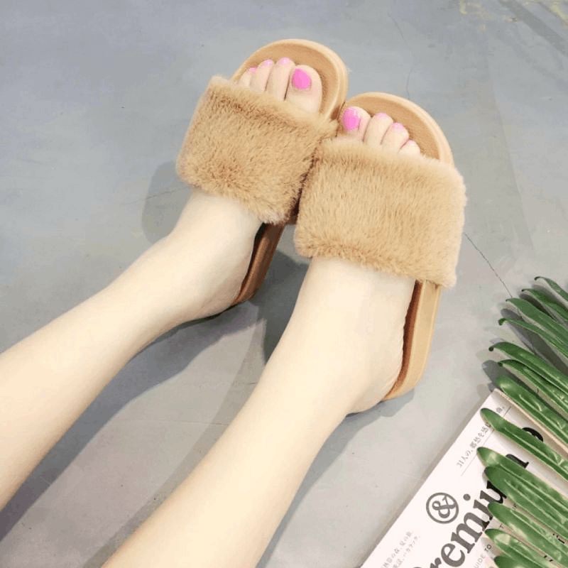 Sandal Bulu Korea Tebal Halus Sol Karet