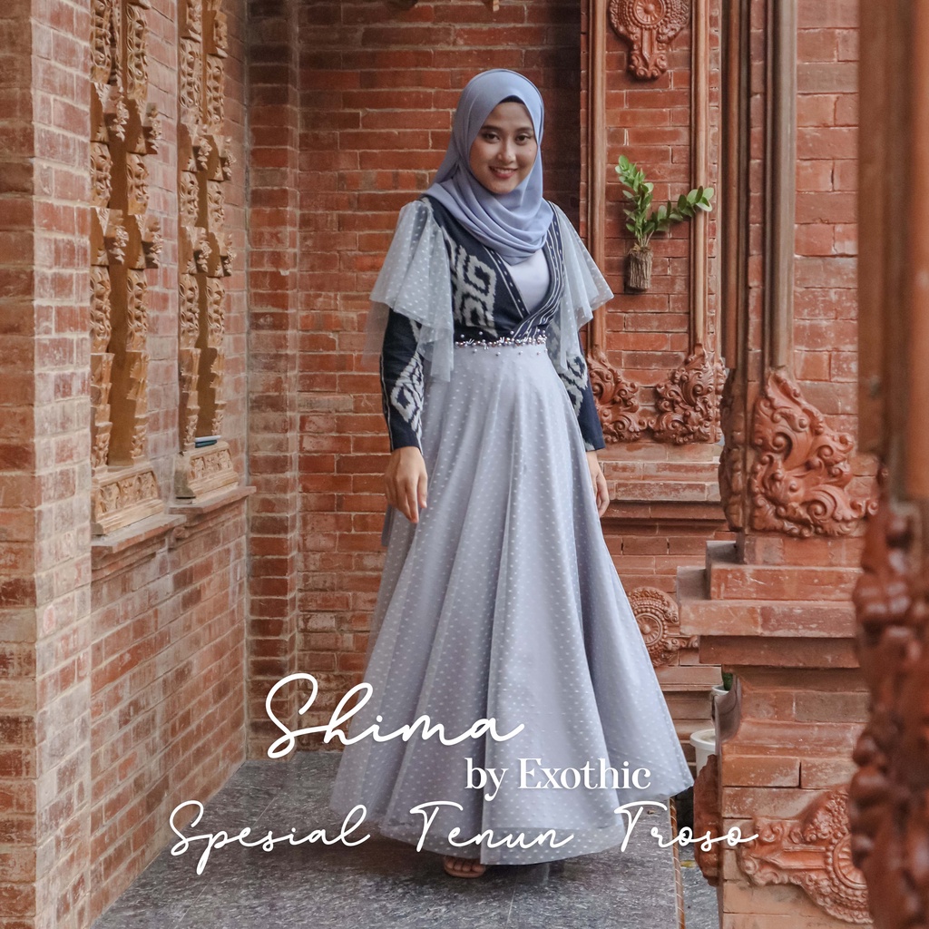 Busana_Pesta_Wanita_Muslim_Kondangan_Tenun_Mewah_Elegan_Gaun_Muslimah_Terbaru_2022-2023_Maxy_Shima_L