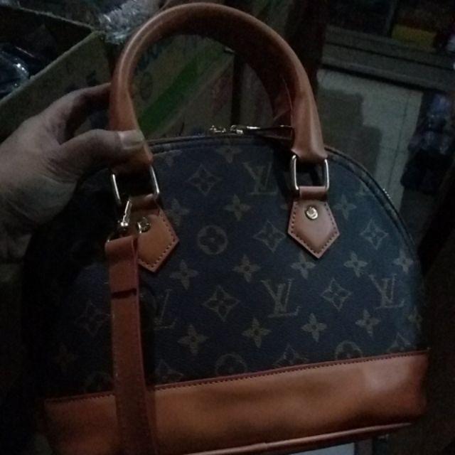  BAYAR DITEMPAT tas  batam TAS  Lv  ALMA BIG tas  selempang 