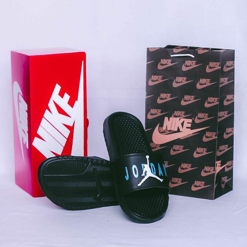 Sandal Slop Terbaru Air Jordan Premium. Sendal Sporty Pria Wanita. Sandal Slide Slip On Premium.