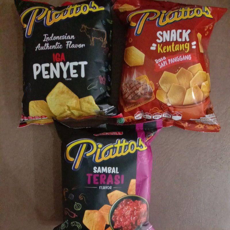 

Piattos 75g / Piattos sapi panggang 75g / Piattos Iga Penyet 78g/ Piattos sambal terasi 75g